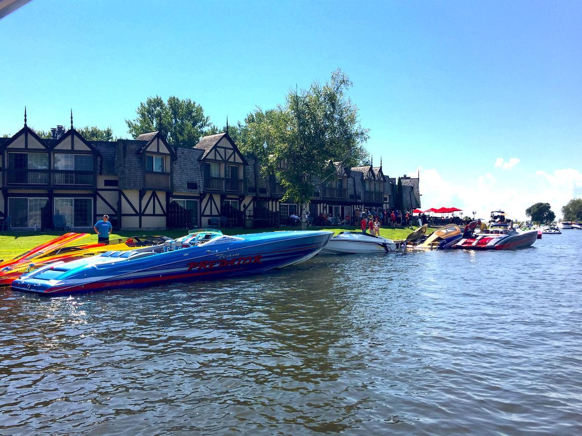 Lagoon Harbour Resort & Hotel 奥里利亚 外观 照片